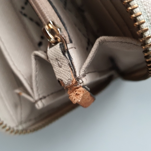 Kate Spade long Wallet - Picture 7 of 8